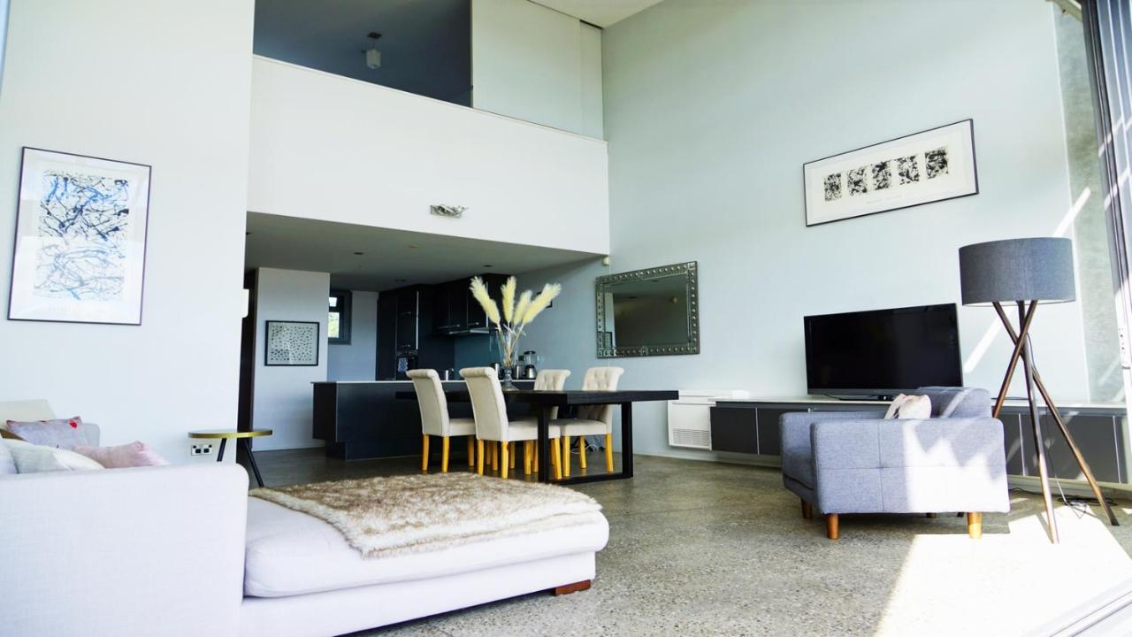 City Fringe Apartment With Sky Tower And City Views โอ๊คแลนด์ ภายนอก รูปภาพ