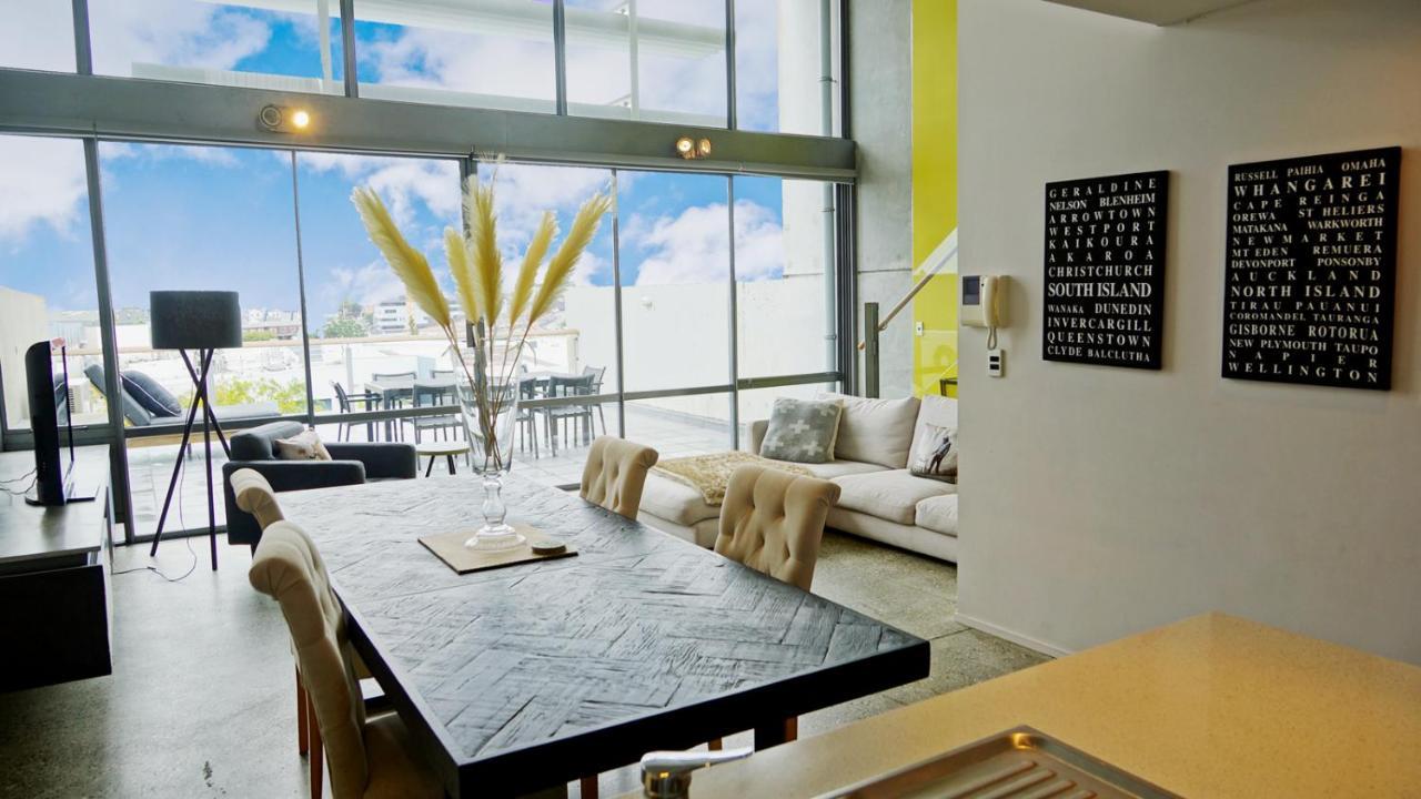 City Fringe Apartment With Sky Tower And City Views โอ๊คแลนด์ ภายนอก รูปภาพ