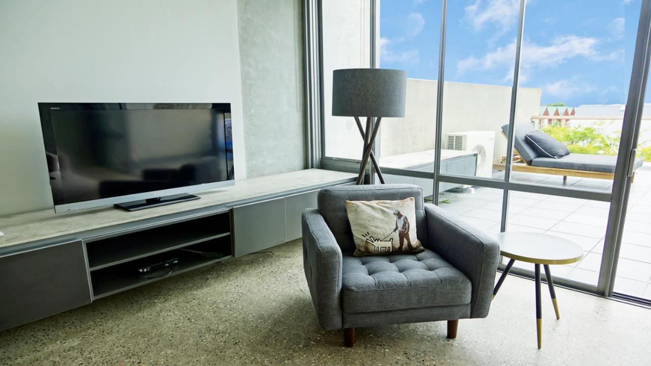 City Fringe Apartment With Sky Tower And City Views โอ๊คแลนด์ ภายนอก รูปภาพ