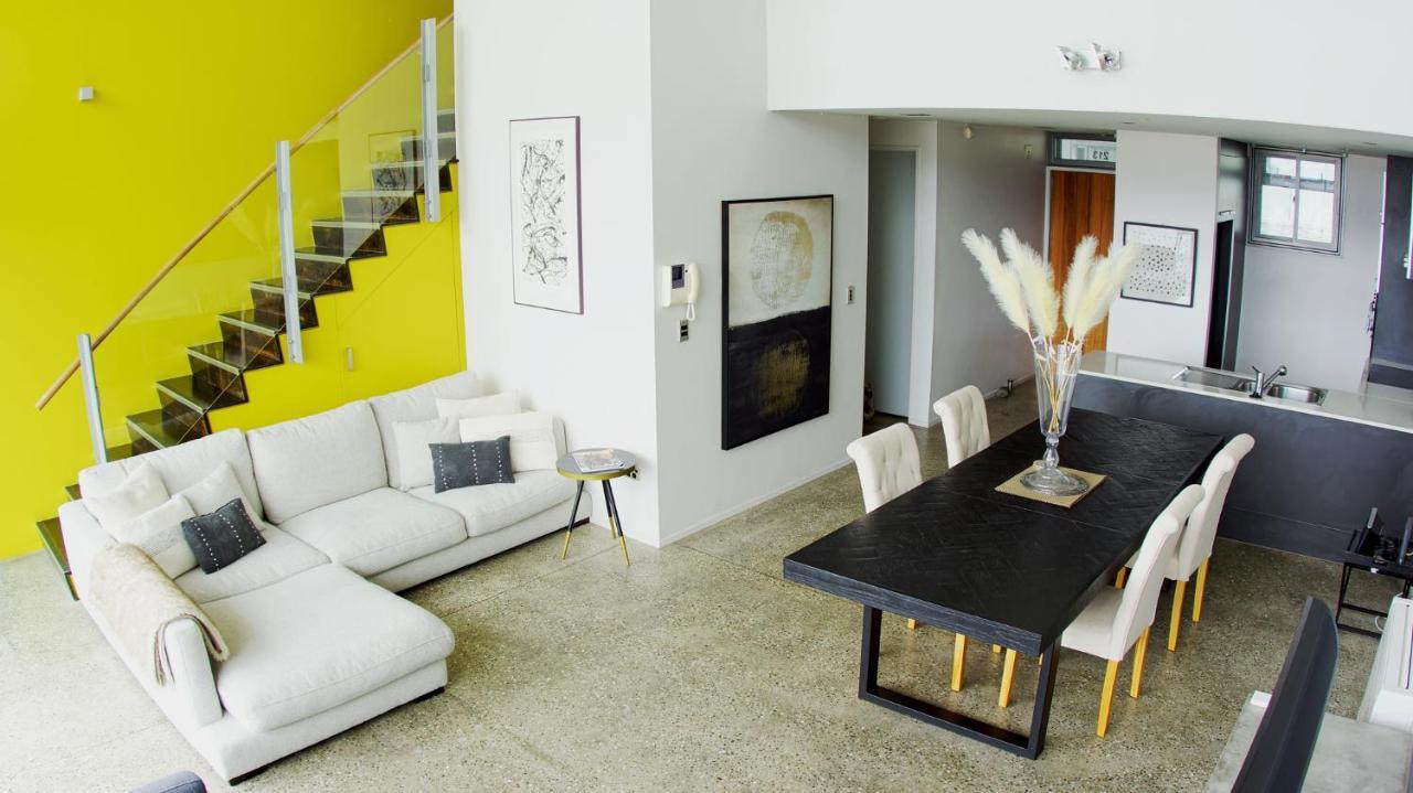 City Fringe Apartment With Sky Tower And City Views โอ๊คแลนด์ ภายนอก รูปภาพ