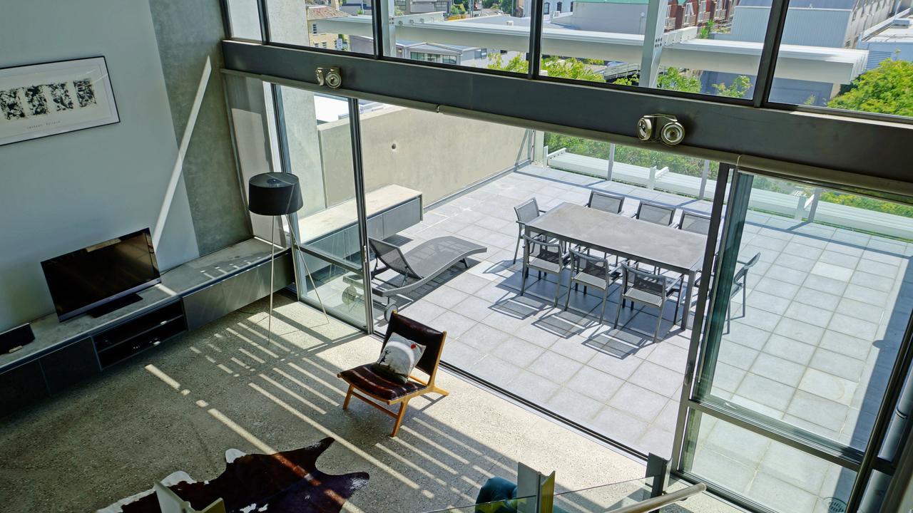 City Fringe Apartment With Sky Tower And City Views โอ๊คแลนด์ ภายนอก รูปภาพ
